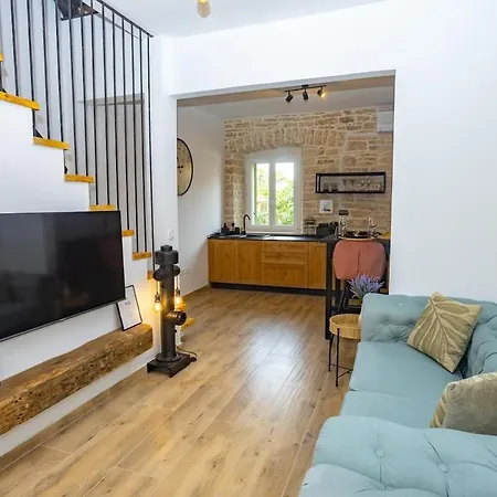 Villa House Dominik-with Pool And Jacuzzi Near Rovinj *
