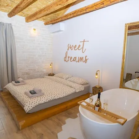 House Dominik-with Pool And Jacuzzi Near Rovinj Villa Kanfanar
