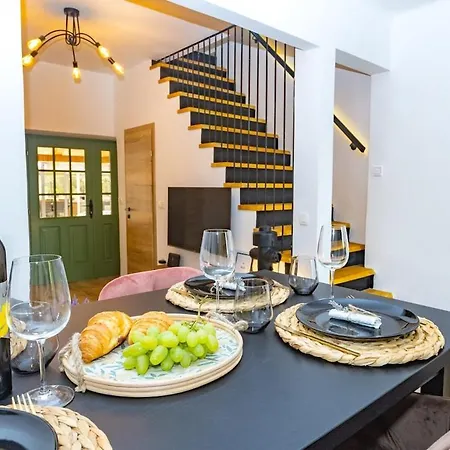 Villa House Dominik-with Pool And Jacuzzi Near Rovinj