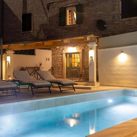 Villa House Dominik-with Pool And Jacuzzi Near Rovinj Kanfanar