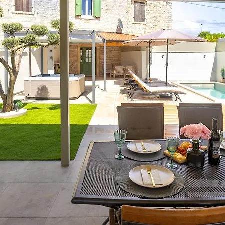 House Dominik-with Pool And Jacuzzi Near Rovinj