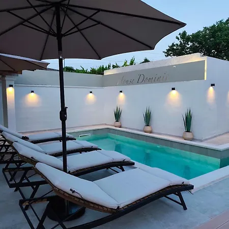 Villa House Dominik-with Pool And Jacuzzi Near Rovinj
